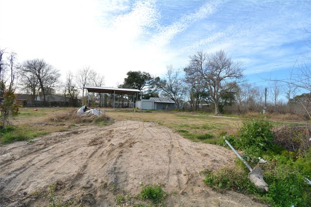 14811 W Hardy Road, Houston, TX 77060
