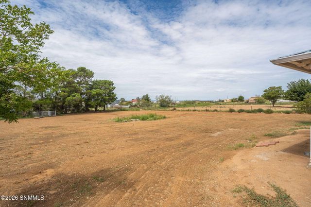 7245 Brahman Road, Las Cruces, NM 88012