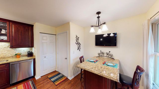 10661 Hollow Tree Road, Orland Park, IL 60462