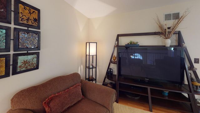 10661 Hollow Tree Road, Orland Park, IL 60462