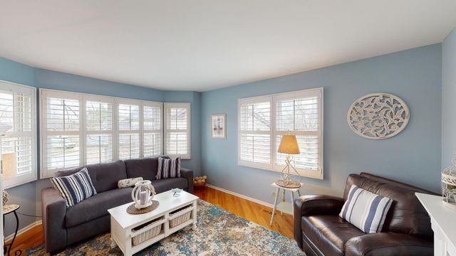 10661 Hollow Tree Road, Orland Park, IL 60462