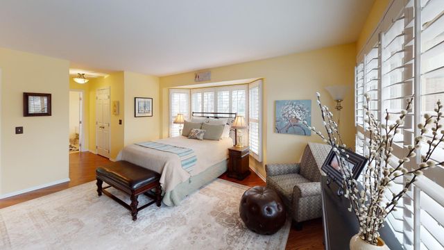 10661 Hollow Tree Road, Orland Park, IL 60462