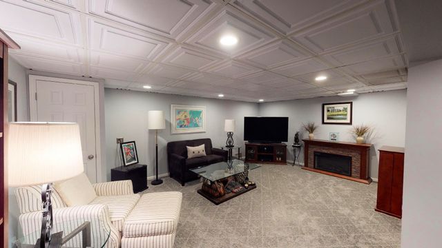 10661 Hollow Tree Road, Orland Park, IL 60462