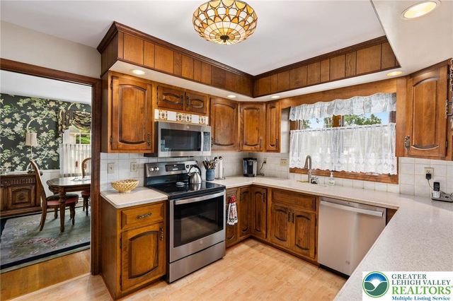 922 Wedgewood Road, Hanover Twp, PA 18017