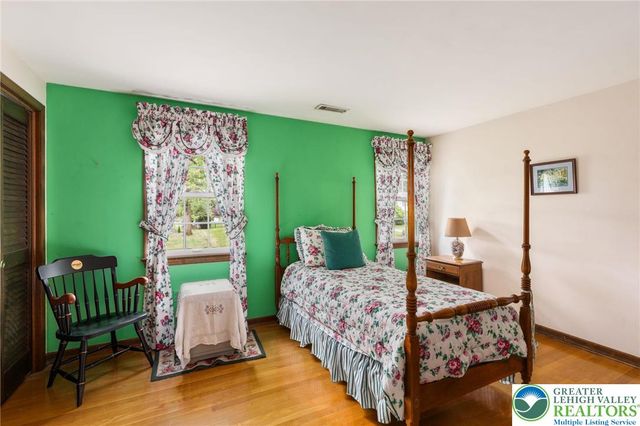922 Wedgewood Road, Hanover Twp, PA 18017