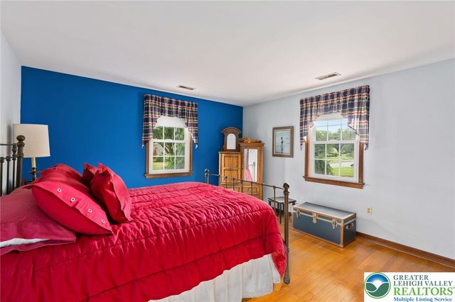 922 Wedgewood Road, Hanover Twp, PA 18017