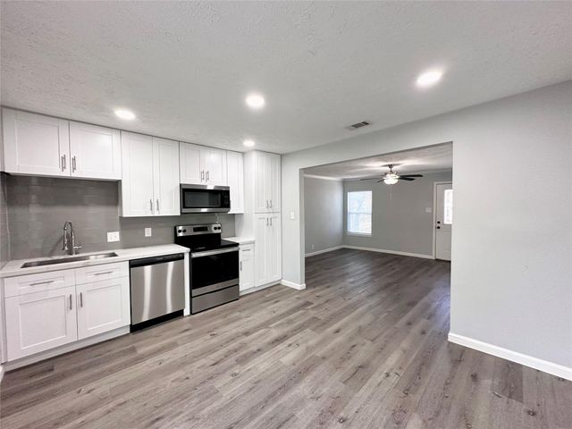 6611 Conley Street, Houston, TX 77021