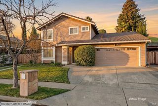 1034 Stonebridge Dr, Napa, CA 94558