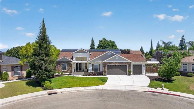 103 W Polson Avenue, Clovis, CA 93612