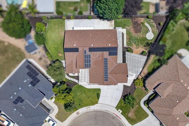 103 W Polson Avenue, Clovis, CA 93612