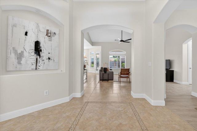 103 W Polson Avenue, Clovis, CA 93612