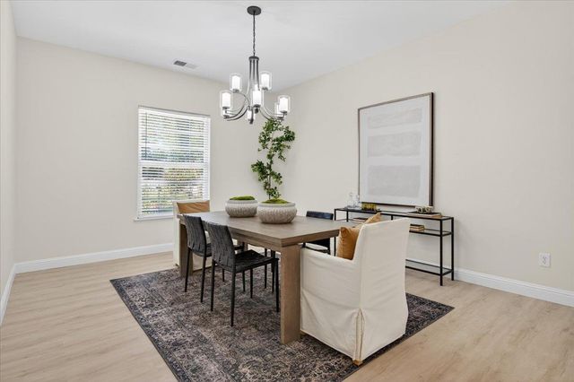 103 W Polson Avenue, Clovis, CA 93612