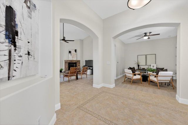 103 W Polson Avenue, Clovis, CA 93612