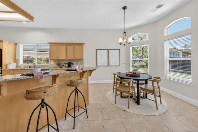 103 W Polson Avenue, Clovis, CA 93612