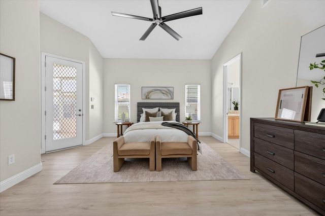 103 W Polson Avenue, Clovis, CA 93612