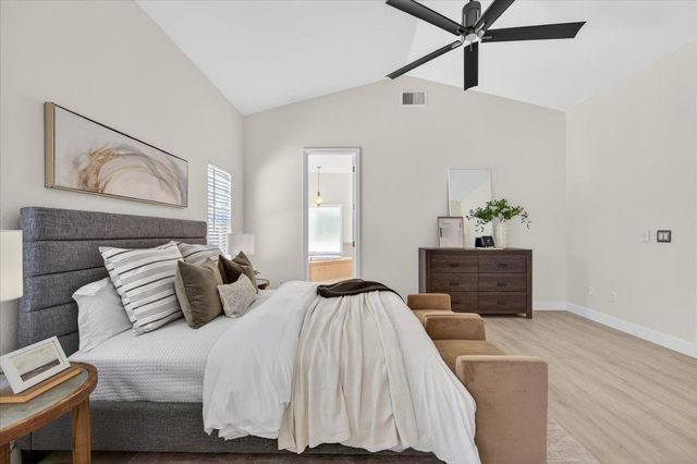 103 W Polson Avenue, Clovis, CA 93612