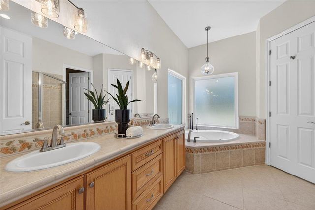 103 W Polson Avenue, Clovis, CA 93612