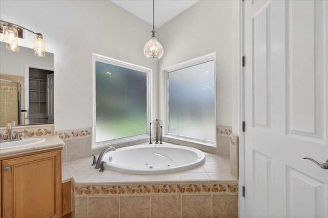103 W Polson Avenue, Clovis, CA 93612