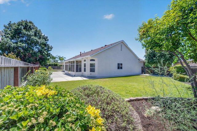 103 W Polson Avenue, Clovis, CA 93612