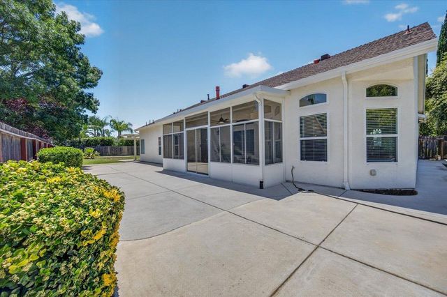 103 W Polson Avenue, Clovis, CA 93612