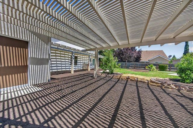 103 W Polson Avenue, Clovis, CA 93612