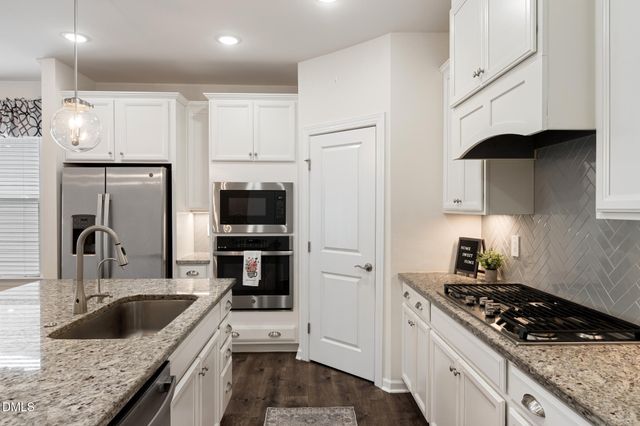 6434 Crown Parkway 65, Durham, NC 27703