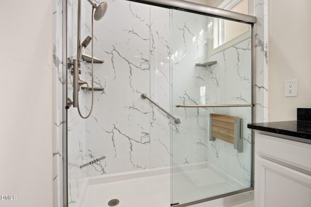 6434 Crown Parkway 65, Durham, NC 27703