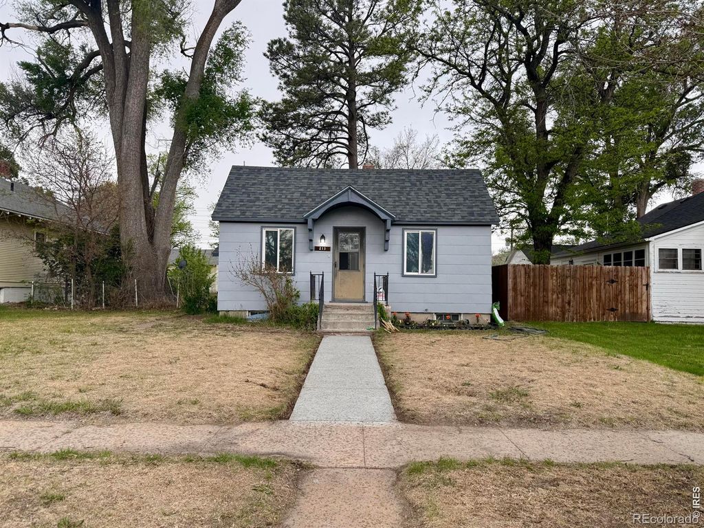 213 N Logan Avenue, Haxtun, CO 80731
