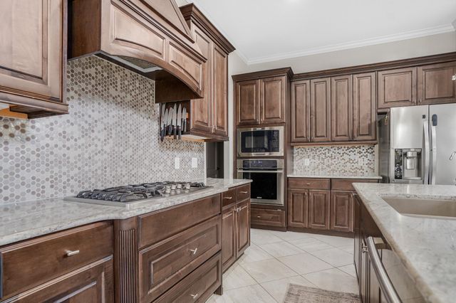 5811 Willow Park Terrace Lane, Houston, TX 77365