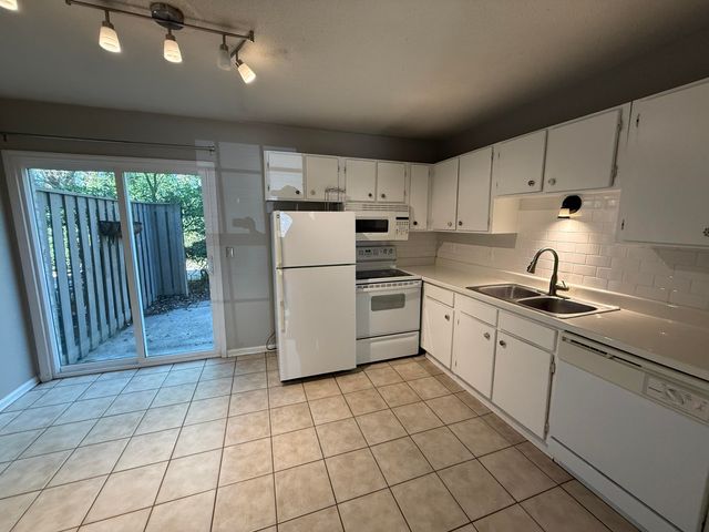 507 Stinson Drive 6g, Charleston, SC 29407