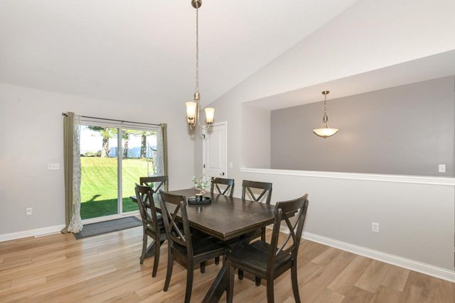 529 Arbor Ridge DRIVE, Delavan, WI 53115