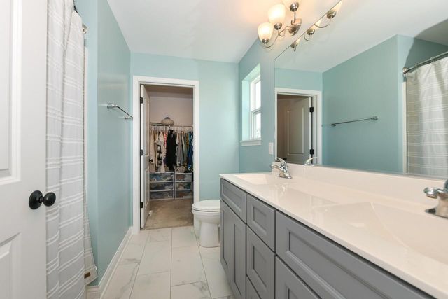 529 Arbor Ridge DRIVE, Delavan, WI 53115