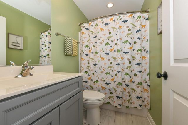 529 Arbor Ridge DRIVE, Delavan, WI 53115