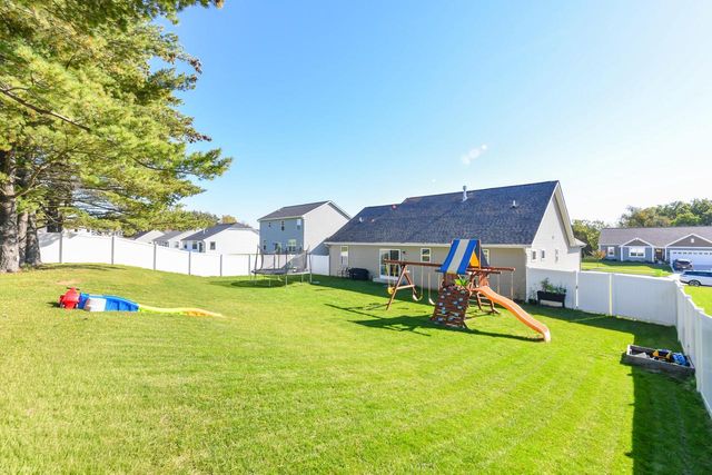 529 Arbor Ridge DRIVE, Delavan, WI 53115
