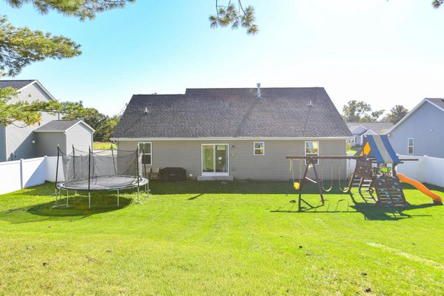 529 Arbor Ridge DRIVE, Delavan, WI 53115