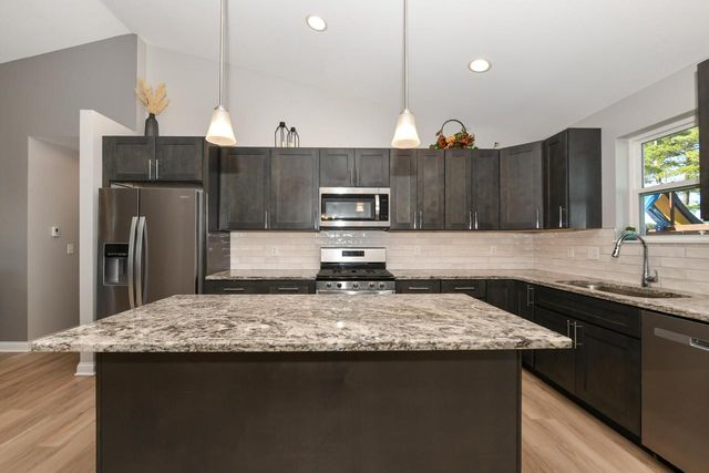 529 Arbor Ridge DRIVE, Delavan, WI 53115