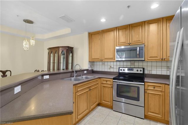 1518 SW 50th ST 102, Cape Coral, FL 33914