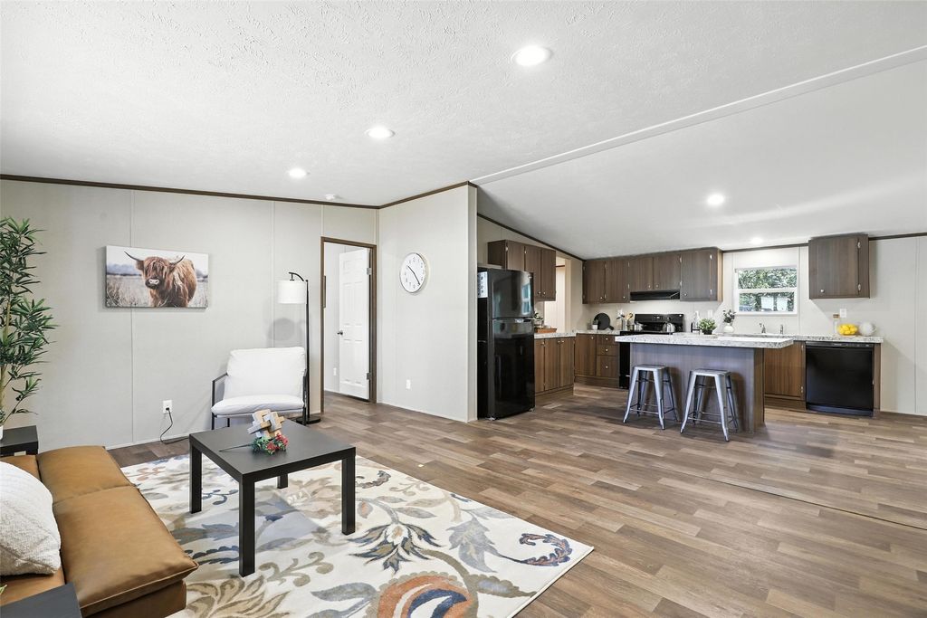131 Kelly Court, Azle, TX 76020 — photo 4