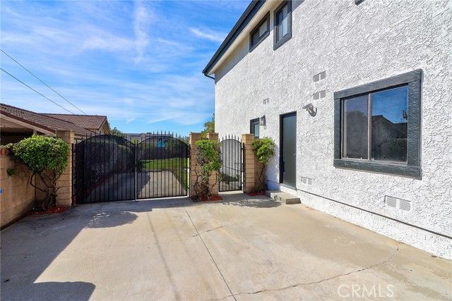 605 Live Oak Avenue, Glendora, CA 91741