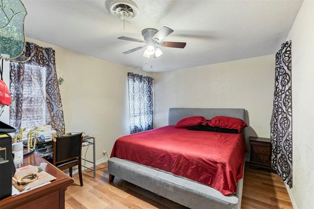 2211 Cloverdale Street, Arlington, TX 76010