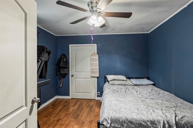 2211 Cloverdale Street, Arlington, TX 76010