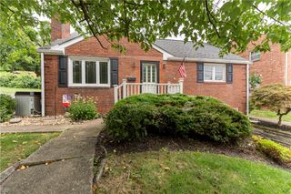 106 Colson Dr, Pleasant Hills, PA 15236