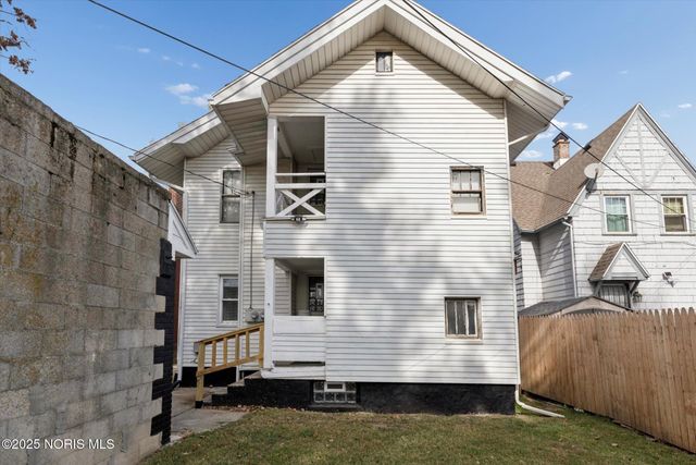 1907 Fernwood Avenue, Toledo, OH 43607