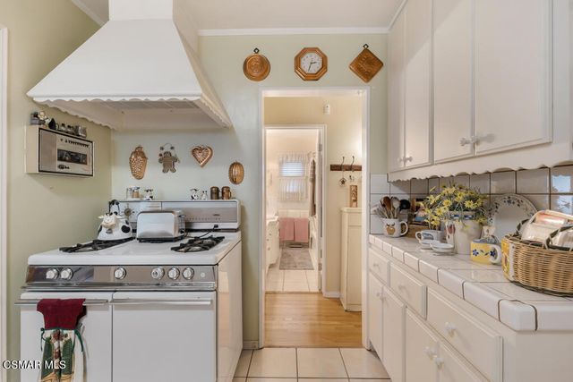 1936 N Rose Street, Burbank, CA 91505