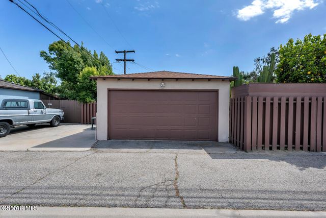 1936 N Rose Street, Burbank, CA 91505