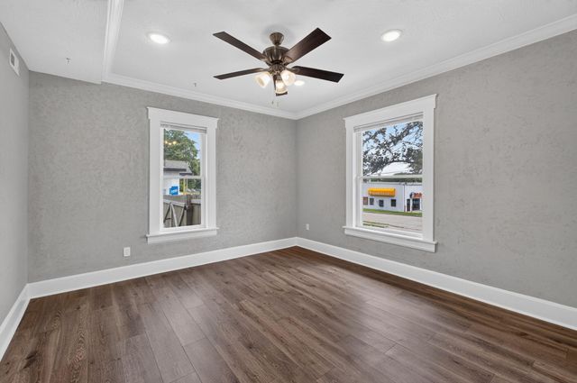 2401 N Boonville Avenue, Springfield, MO 65803
