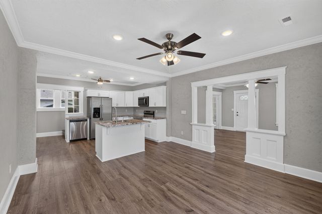 2401 N Boonville Avenue, Springfield, MO 65803