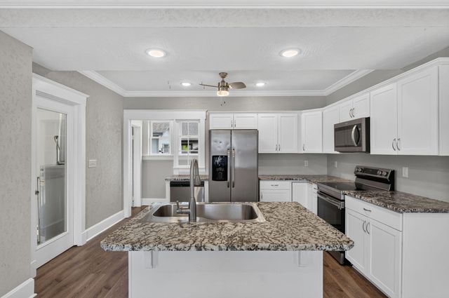 2401 N Boonville Avenue, Springfield, MO 65803
