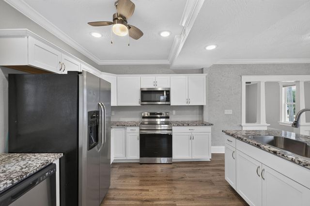 2401 N Boonville Avenue, Springfield, MO 65803