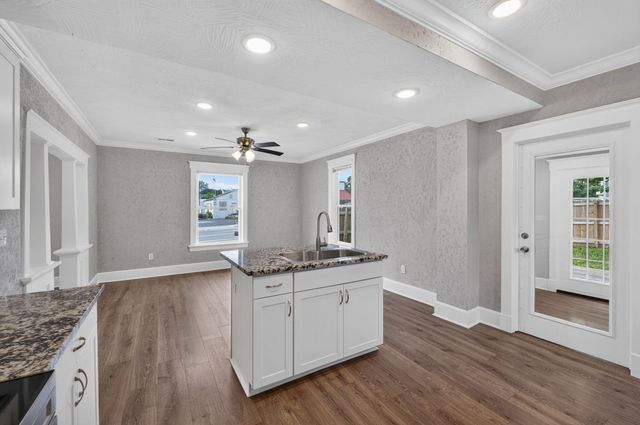 2401 N Boonville Avenue, Springfield, MO 65803
